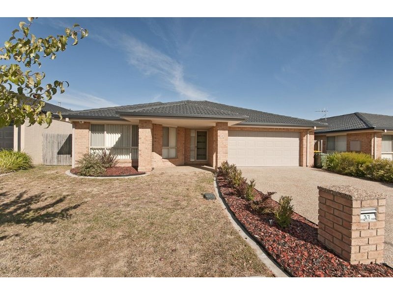 37 Gouldsmith Street, Dunlop ACT 2615