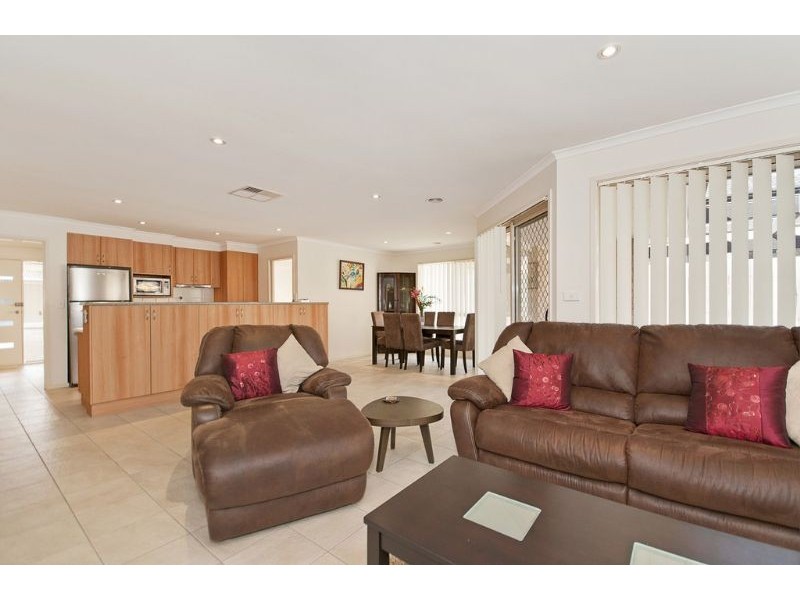 37 Gouldsmith Street, Dunlop ACT 2615