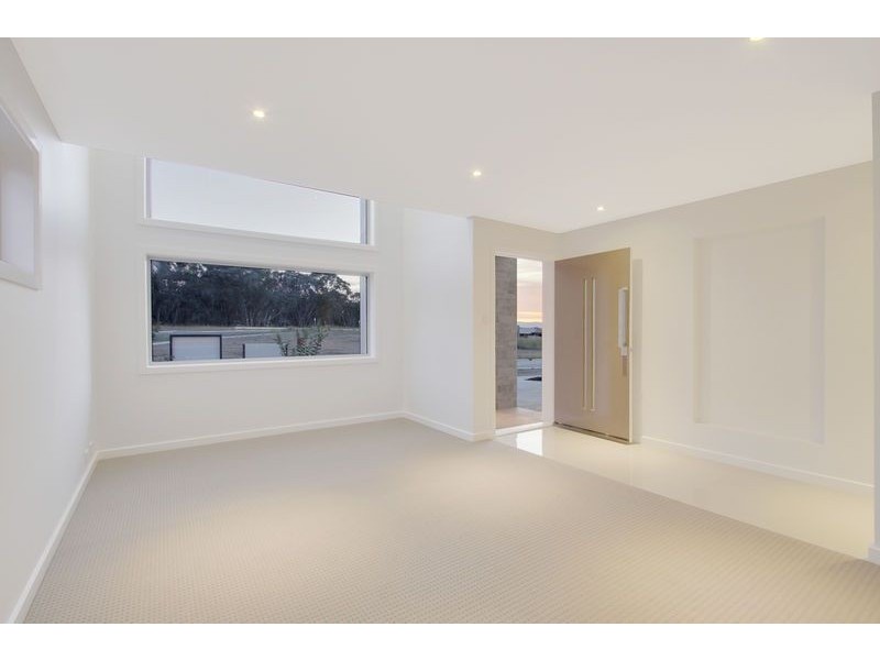 4 Turbayne Crescent, Forde ACT 2914