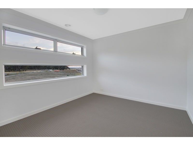 4 Turbayne Crescent, Forde ACT 2914