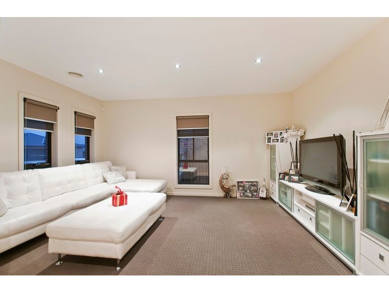 15 Eumarrah Street, Bonner ACT 2914