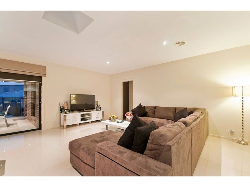 15 Eumarrah Street, Bonner ACT 2914