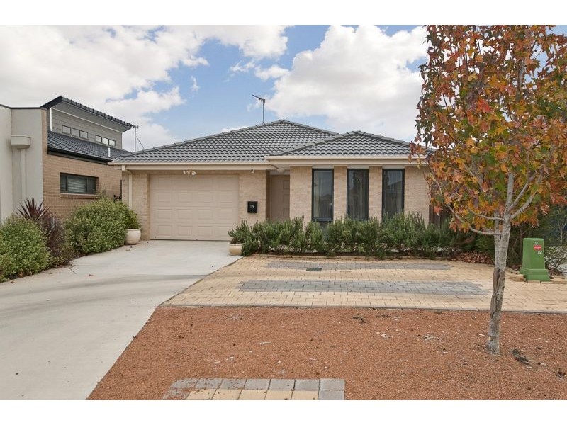 15 Ruth Bedford Street, Franklin ACT 2913