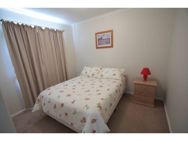 64 Bryan Hudson Street, Macgregor ACT 2615