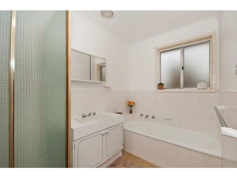 12 Clement Place, Macgregor ACT 2615