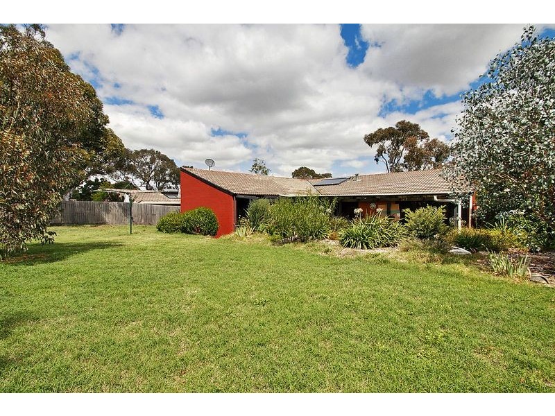 1 Aldcorn Place, Charnwood ACT 2615