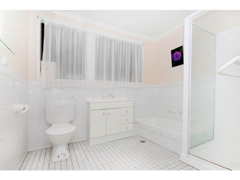 5 Gaggin Place, Macgregor ACT 2615