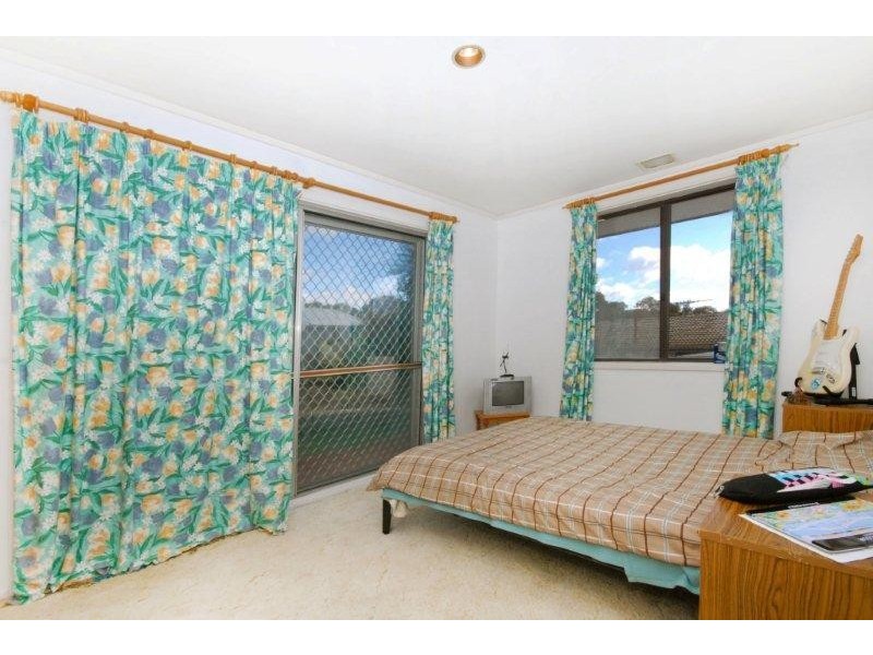5 Gaggin Place, Macgregor ACT 2615