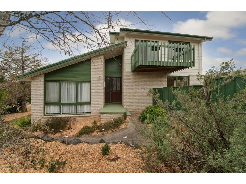 21 Hirschfeld Crescent, Macgregor ACT 2615