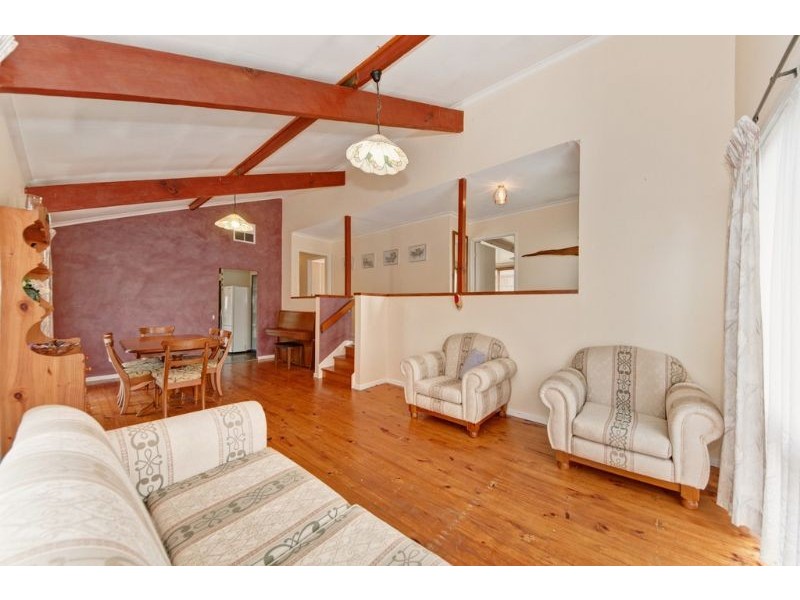 21 Hirschfeld Crescent, Macgregor ACT 2615