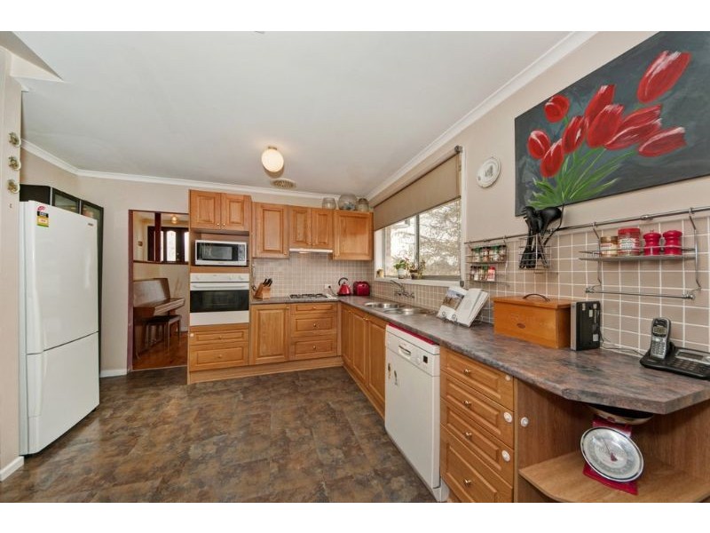 21 Hirschfeld Crescent, Macgregor ACT 2615