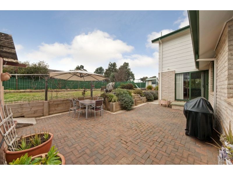 21 Hirschfeld Crescent, Macgregor ACT 2615