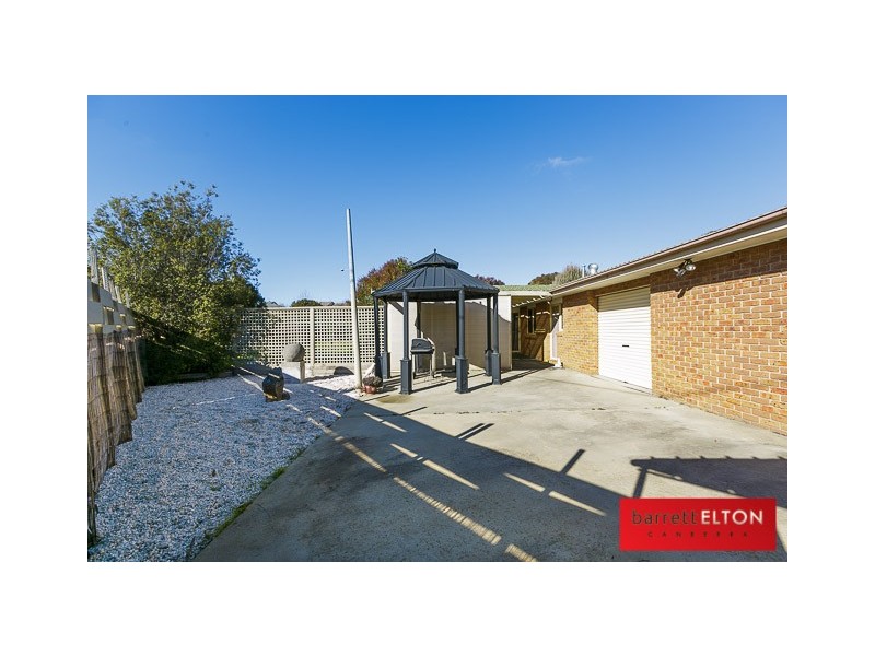 16 Painter Place, Palmerston ACT 2913