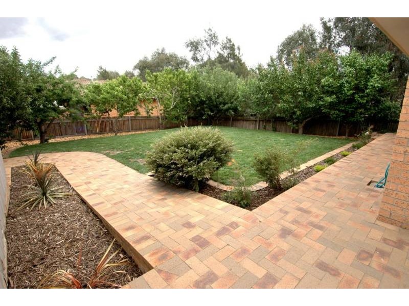 11 Mulvany Place, Latham ACT 2615