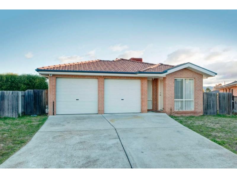 7 Leggo Place, Dunlop ACT 2615