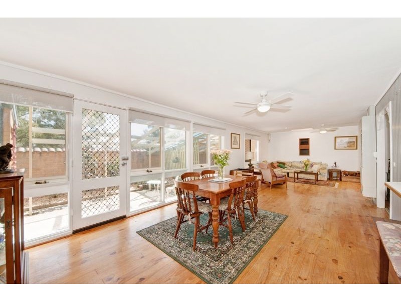 21 Chambers Street, Latham ACT 2615