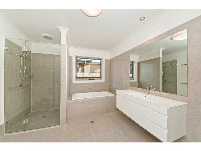 7 Elia Ware Crescent, Bonner ACT 2914