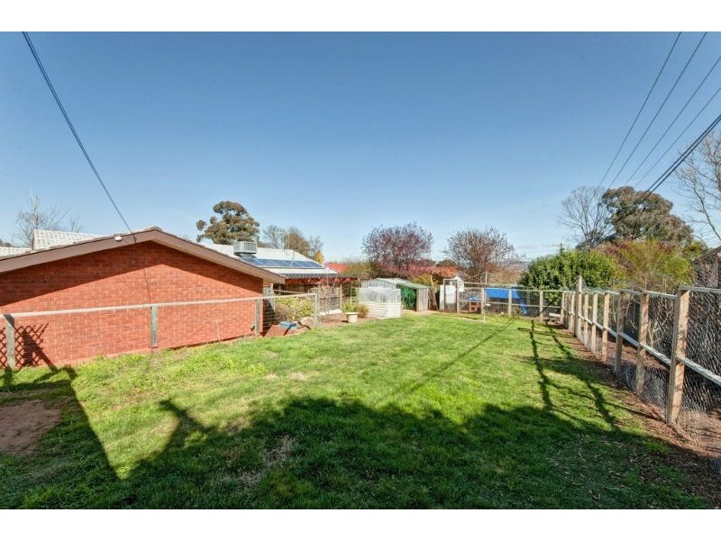 10 Clubbe Crescent, Macgregor ACT 2615