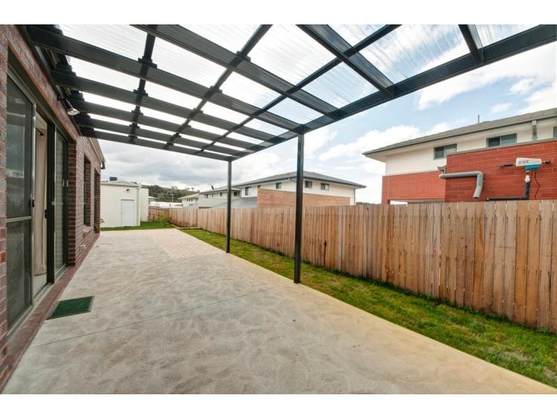 31 Dobikin Street, Crace ACT 2911