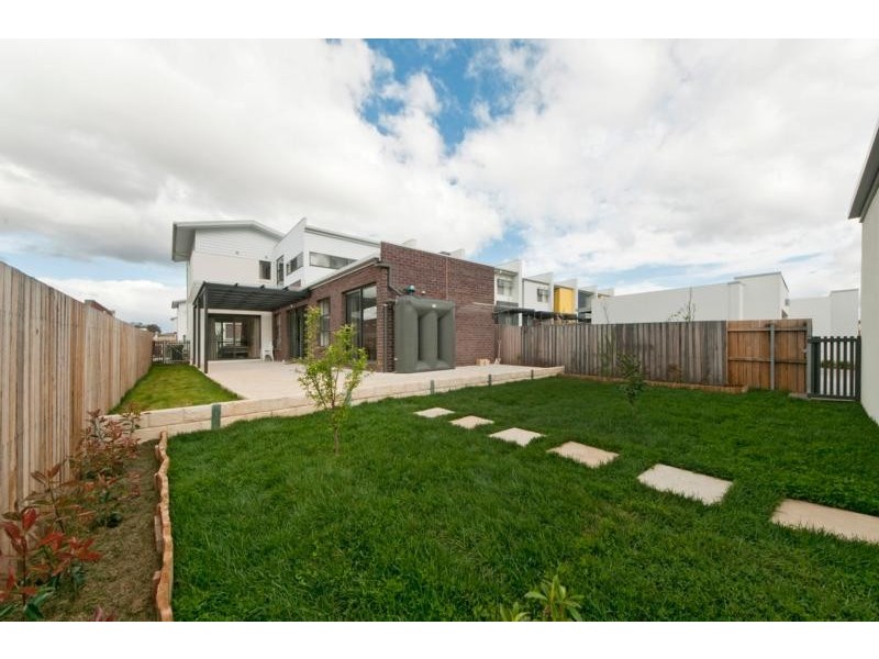 31 Dobikin Street, Crace ACT 2911