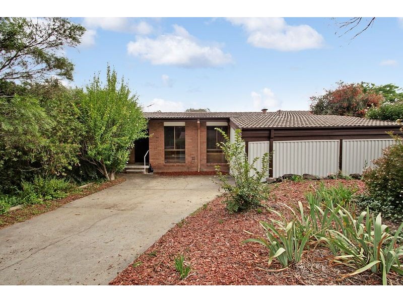 14 Inglis Place, Latham ACT 2615