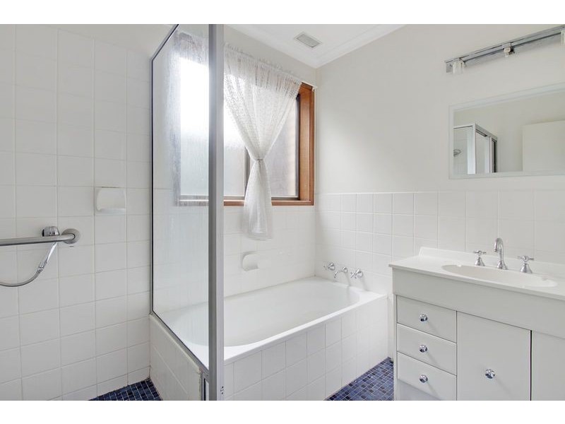 14 Inglis Place, Latham ACT 2615