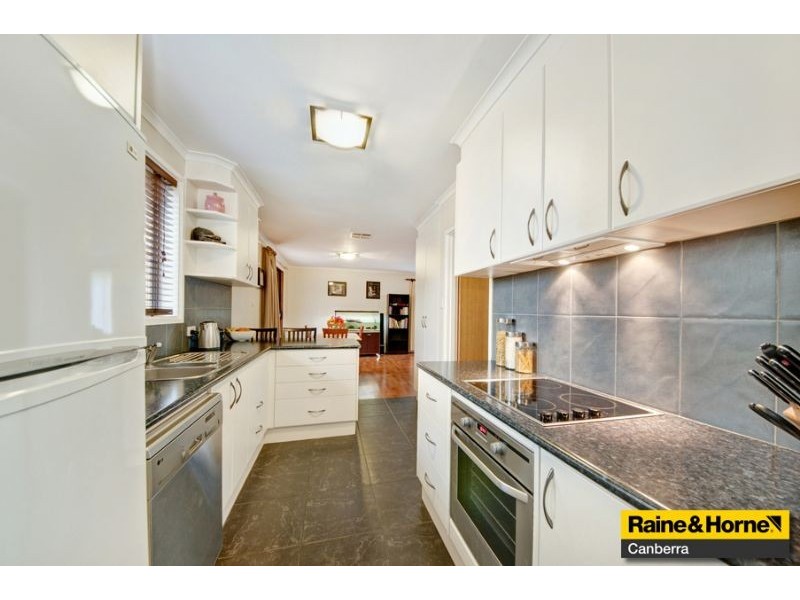 12 Warby Place, Charnwood ACT 2615