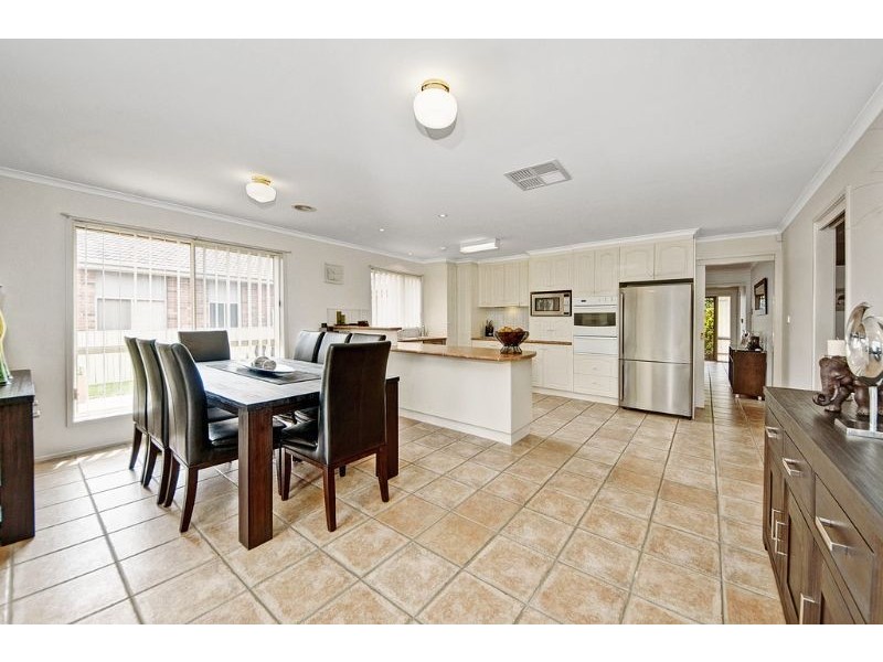 32 Goodhart Crescent, Dunlop ACT 2615