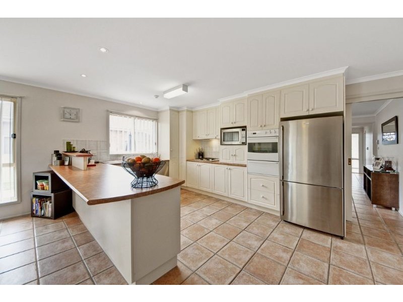 32 Goodhart Crescent, Dunlop ACT 2615