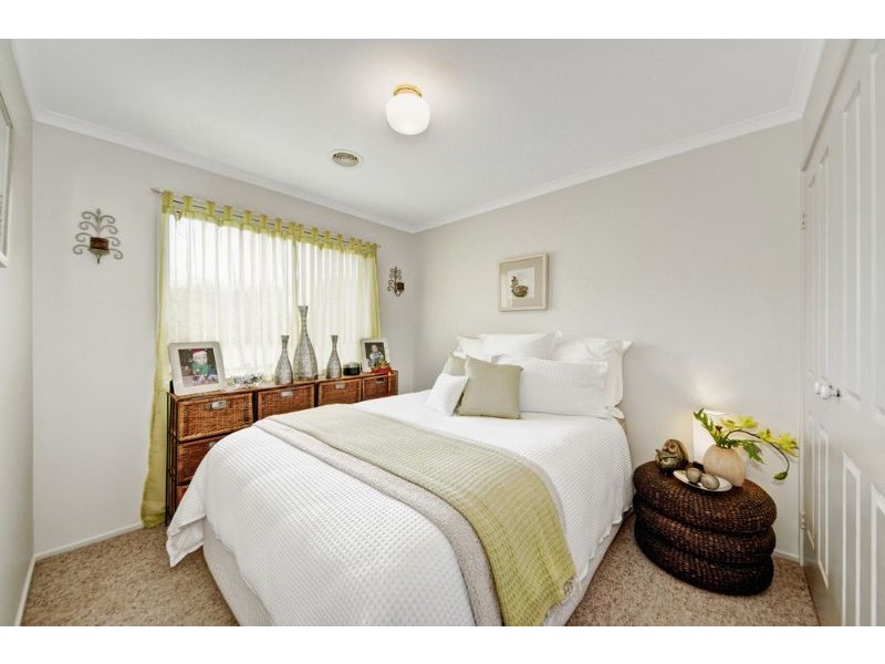 32 Goodhart Crescent, Dunlop ACT 2615