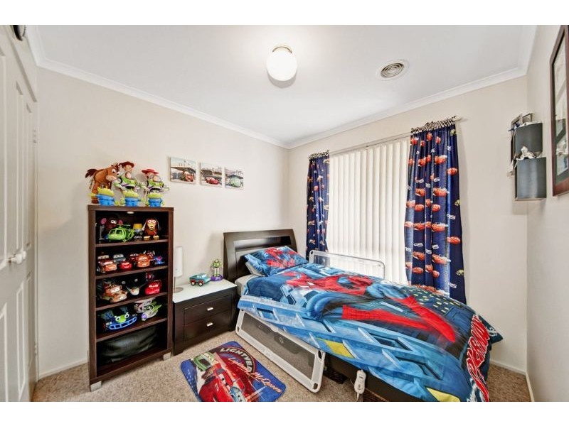 32 Goodhart Crescent, Dunlop ACT 2615