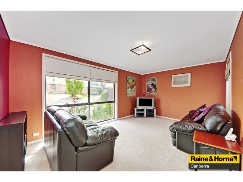 2 Rumker Place, Charnwood ACT 2615