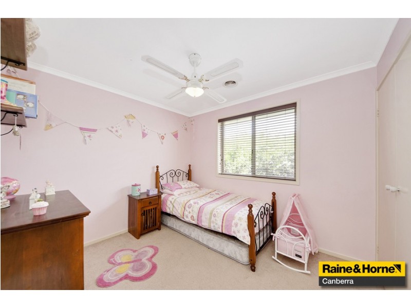 8 Fitton Close, Dunlop ACT 2615