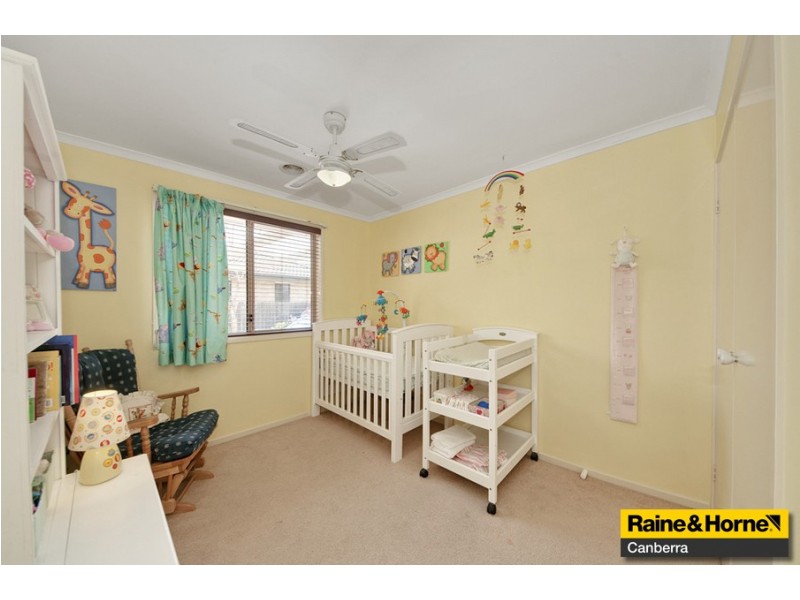 8 Fitton Close, Dunlop ACT 2615