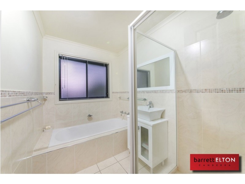 28 Counihan Court, Dunlop ACT 2615