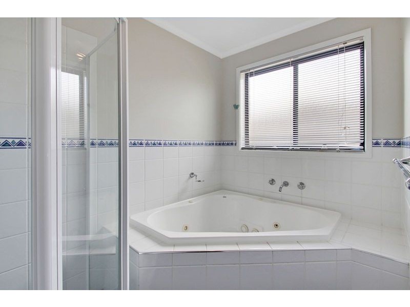 12 Lovely Close, Dunlop ACT 2615