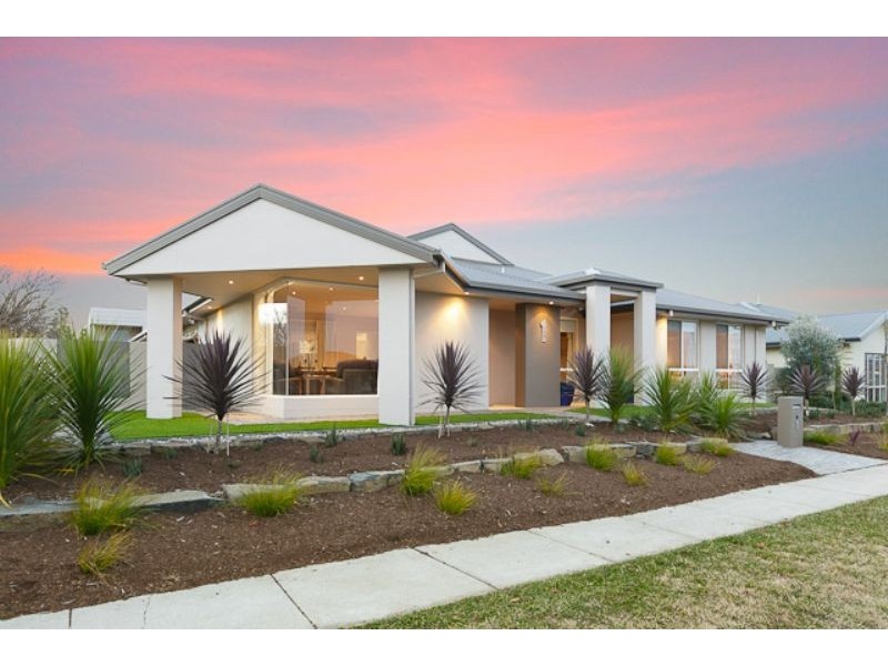 1 Mary Gillespie Avenue, Gungahlin ACT 2912