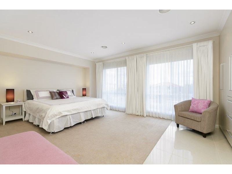 1 Mary Gillespie Avenue, Gungahlin ACT 2912