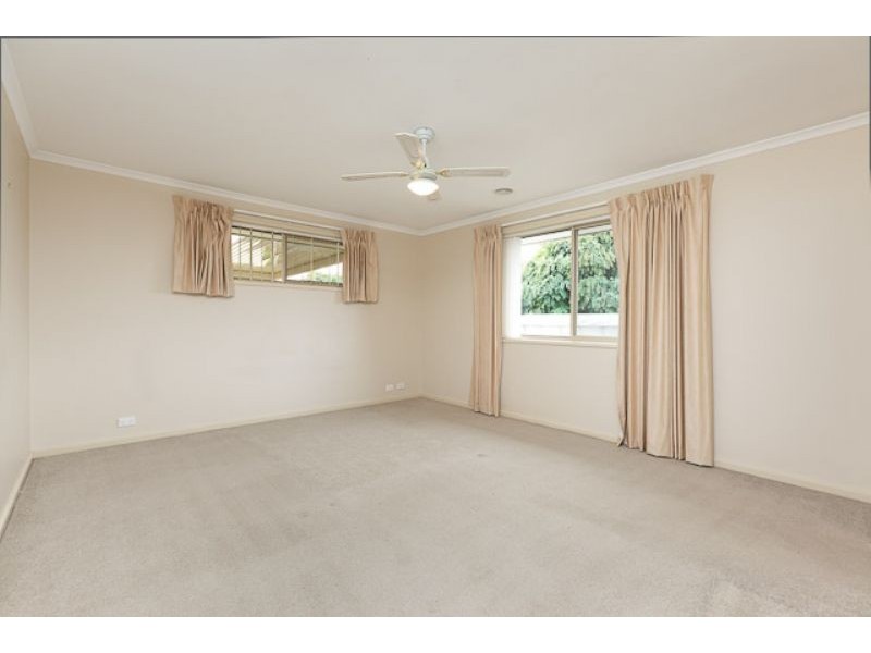 54 Shrivell Circuit, Dunlop ACT 2615