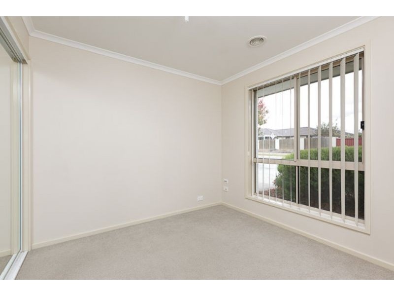 54 Shrivell Circuit, Dunlop ACT 2615