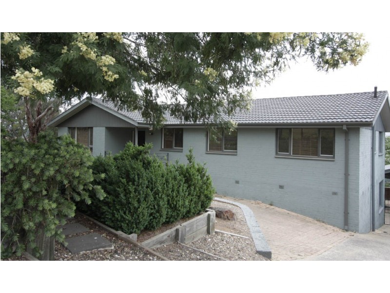 18 Barrett Street, Macgregor ACT 2615