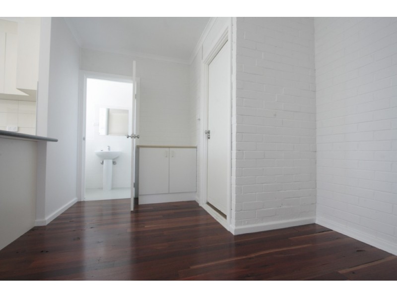 18 Barrett Street, Macgregor ACT 2615