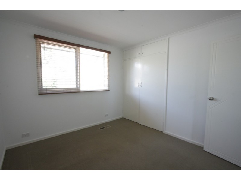 18 Barrett Street, Macgregor ACT 2615