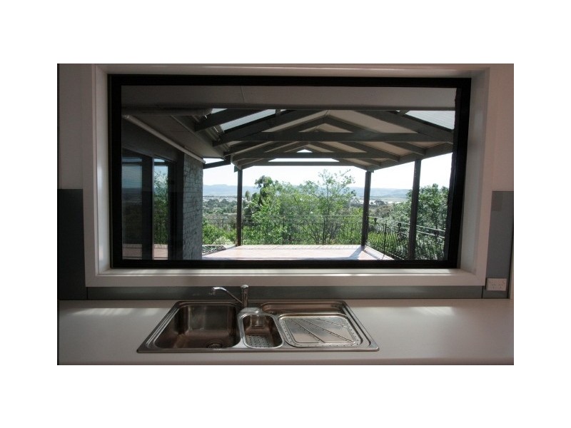 18 Barrett Street, Macgregor ACT 2615