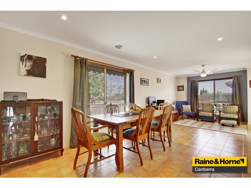 17 Coolgardie Street, Dunlop ACT 2615