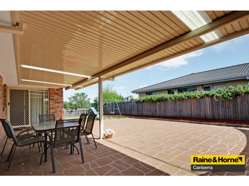 17 Coolgardie Street, Dunlop ACT 2615