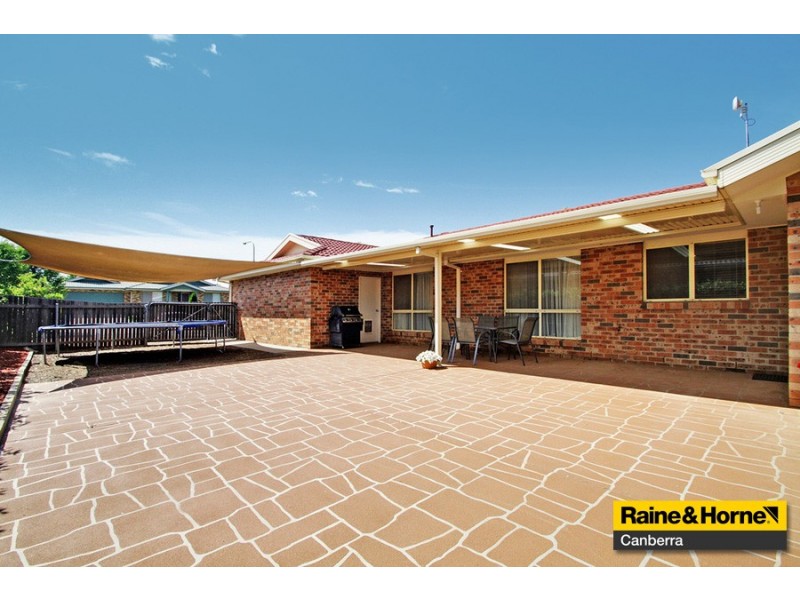 17 Coolgardie Street, Dunlop ACT 2615