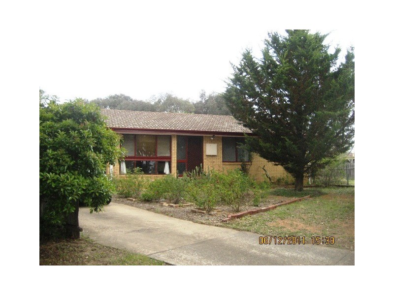 12 Landale Place, Charnwood ACT 2615