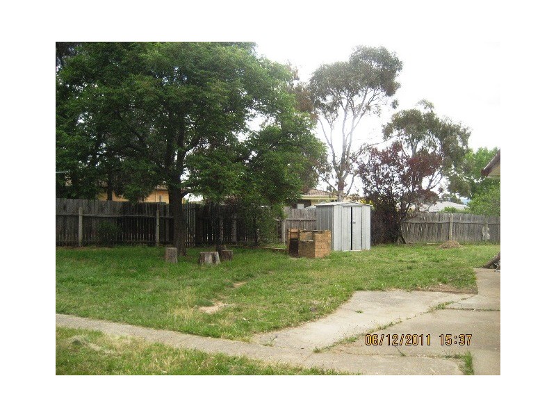 12 Landale Place, Charnwood ACT 2615