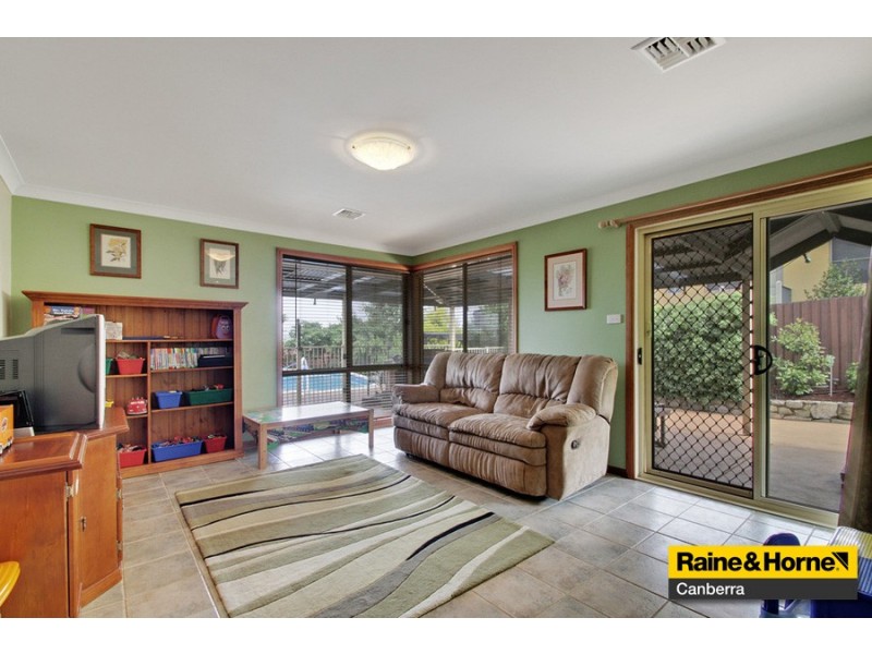 12 Hedger Street, Dunlop ACT 2615
